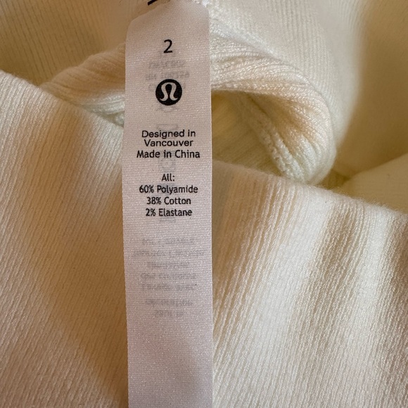 Lululemon Ribbed Knit HR Short - Picture 5 of 6